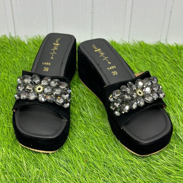 BOX HEEL BLACK